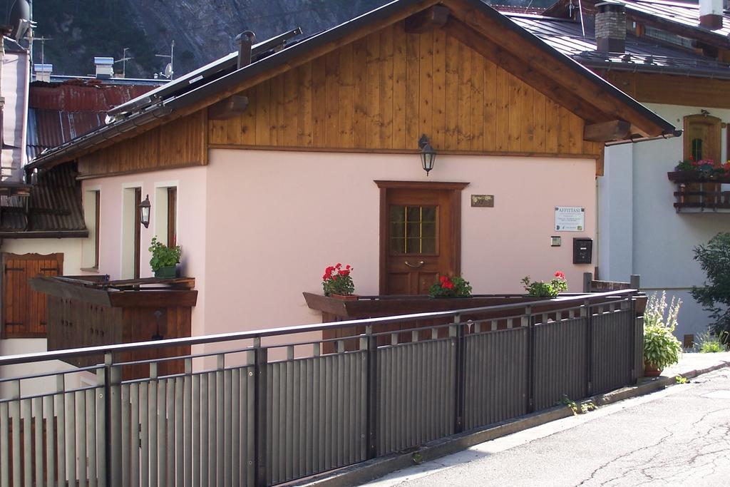 Fabbricato Indipendente Centro Apartment Lozzo Cadore Exterior photo